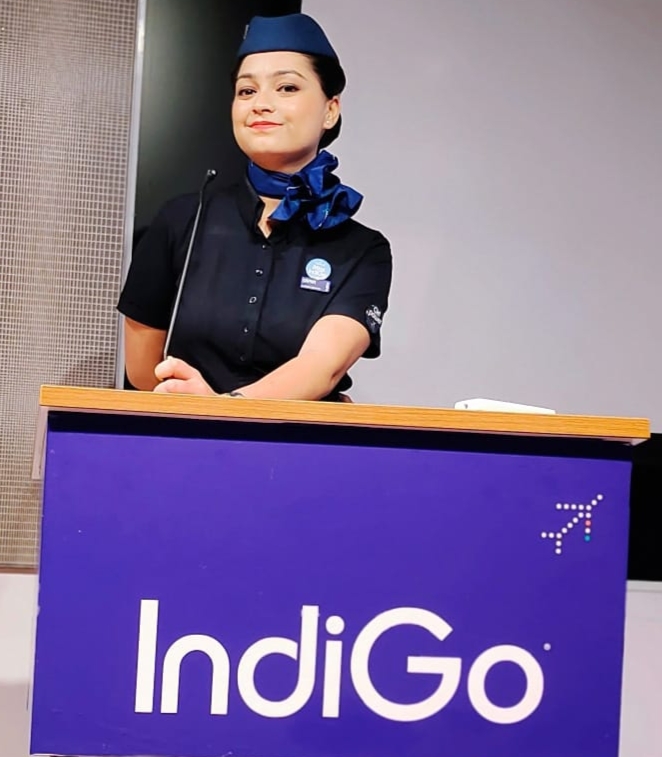 फौजी की 19 साल की बेटी सपना शर्मा का इंडिगो एयरलाइंस के केबिन क्रू विभाग में चयन
