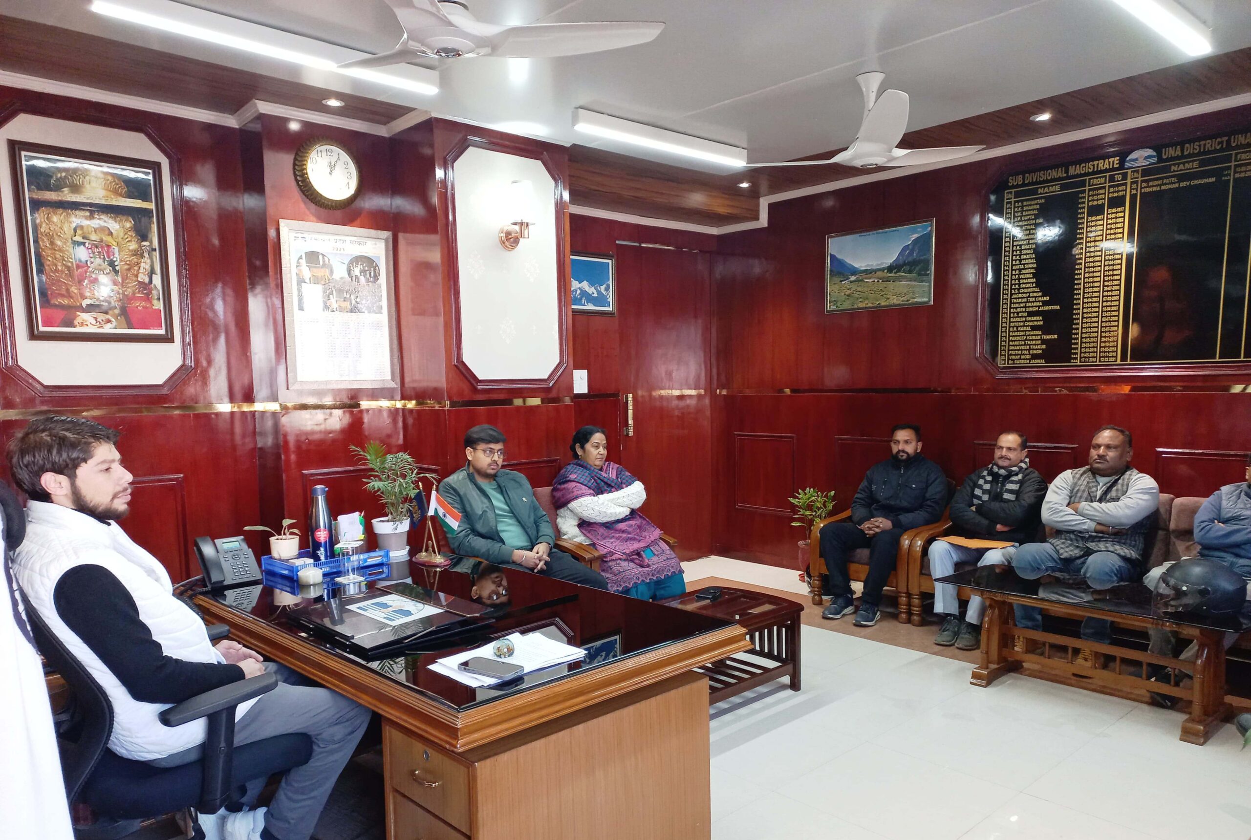 कॉलेज में हर महीने बच्चों को पढ़ाए लाइफ स्किल - विश्व मोहन देव चौहान  कॉलेजों में नशे के खिलाफ बनाए एक सकारात्मक माहौल - एसडीएम