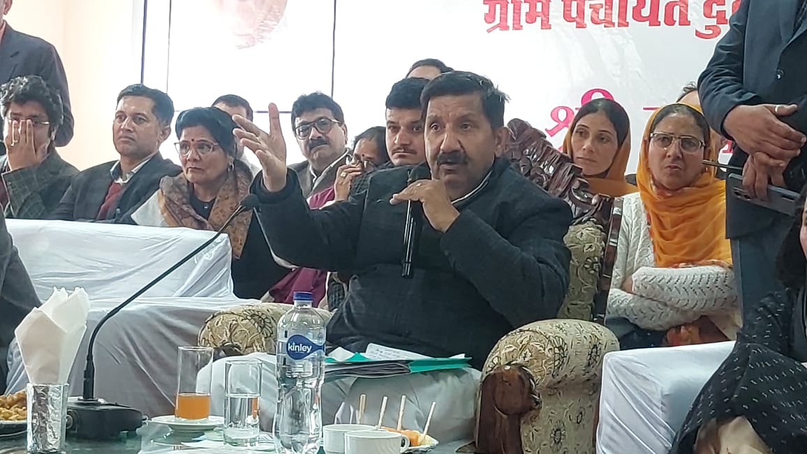 सरकार गांव के द्वार कार्यक्रम में उप मुख्यमंत्री मुकेश अग्निहोत्री ने दुलैहड़ में सुनी जन समस्याएँ, मौक़े पर किया समाधान