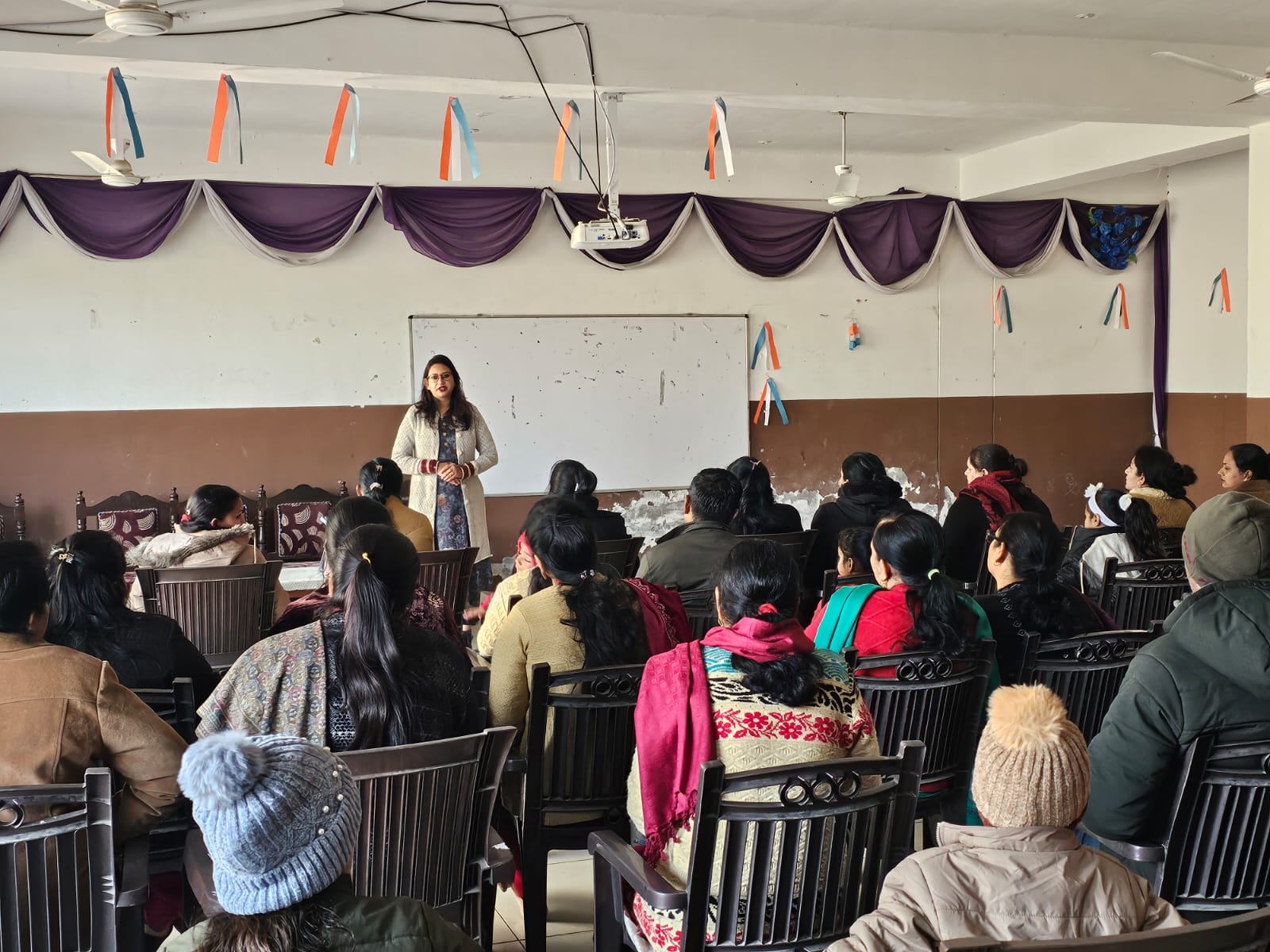 नशा मुक्त ऊना अभियान के तहत रायपुर सहोड़ां व रॉकफोर्ड स्कूल में जागरूकता शिविर आयोजित