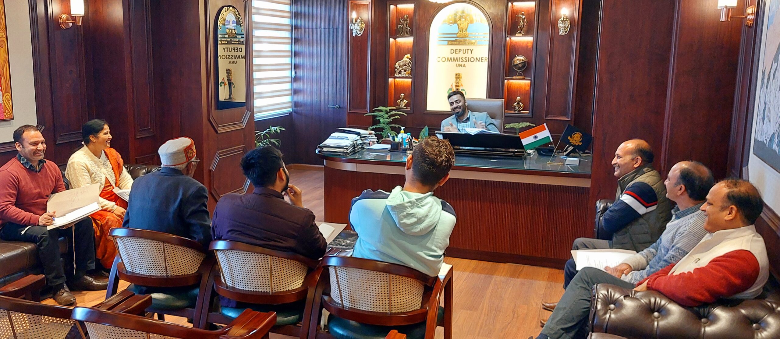 चुनाव आचार सहिंता लगते है हटाने होंगी प्रचार सामग्री - उपायुक्त